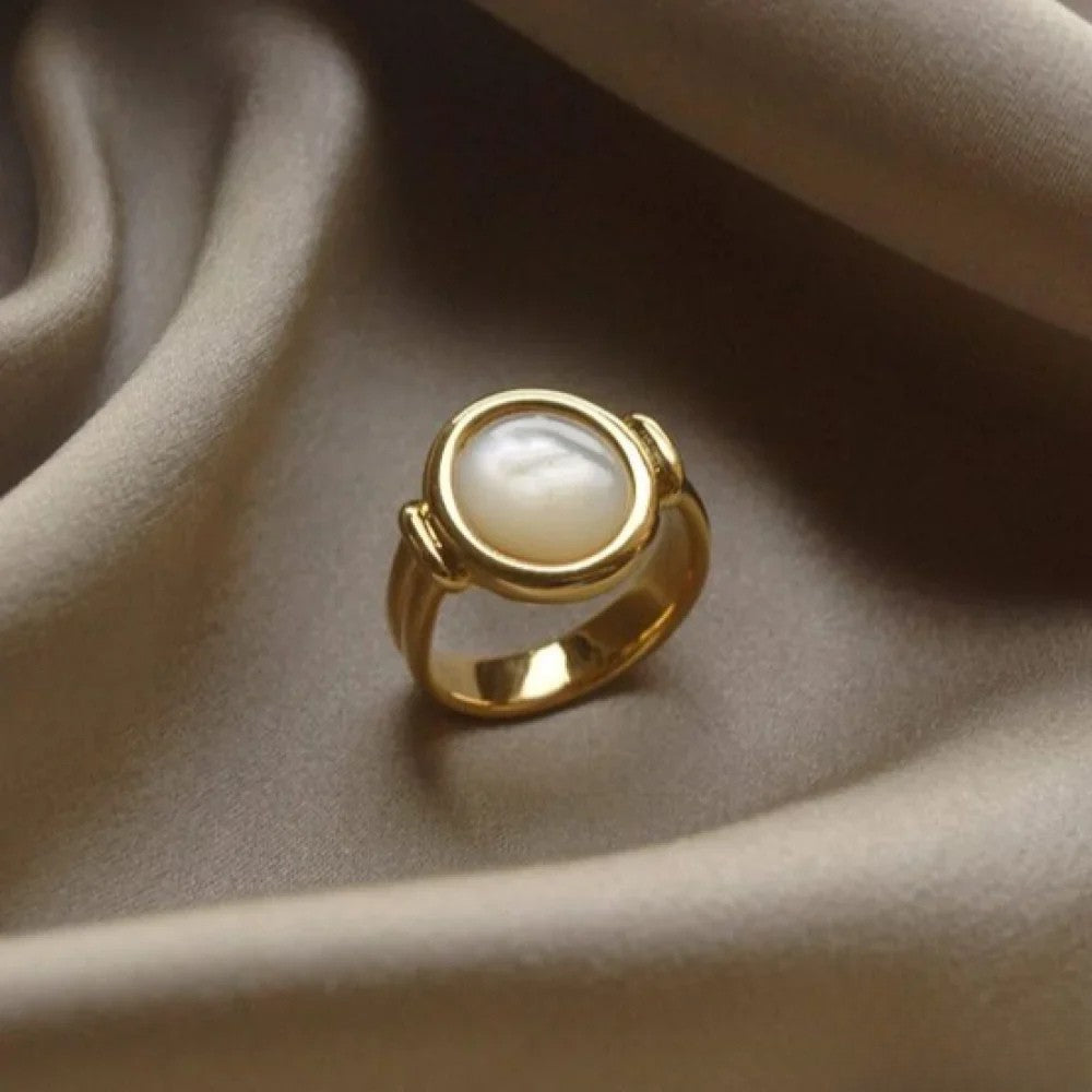 Elegant Pearl Ring
