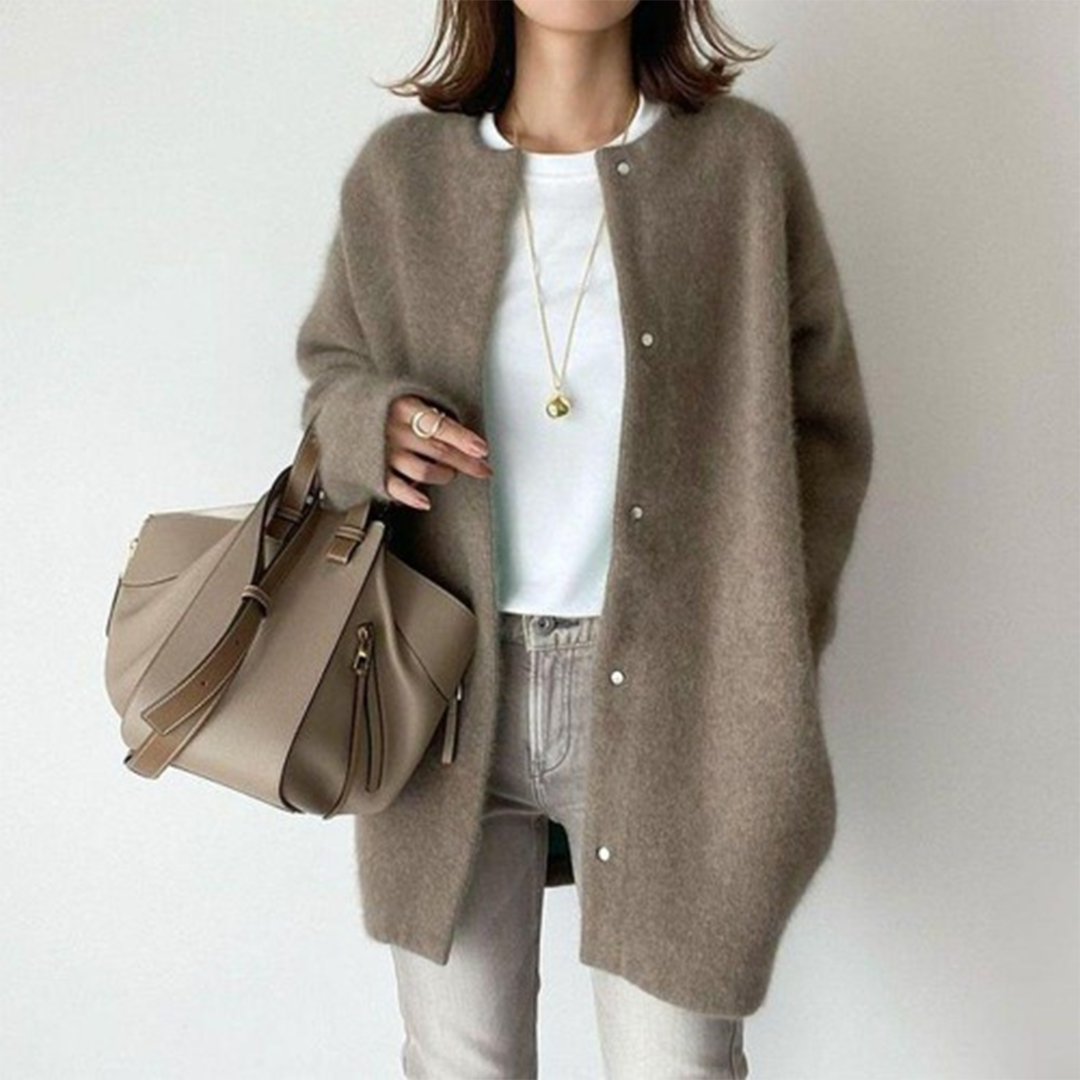 Chloé™ | Cozy Elegant Cardigan